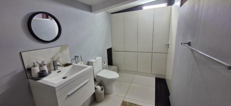 To Let 2 Bedroom Property for Rent in Hout Bay Western Cape